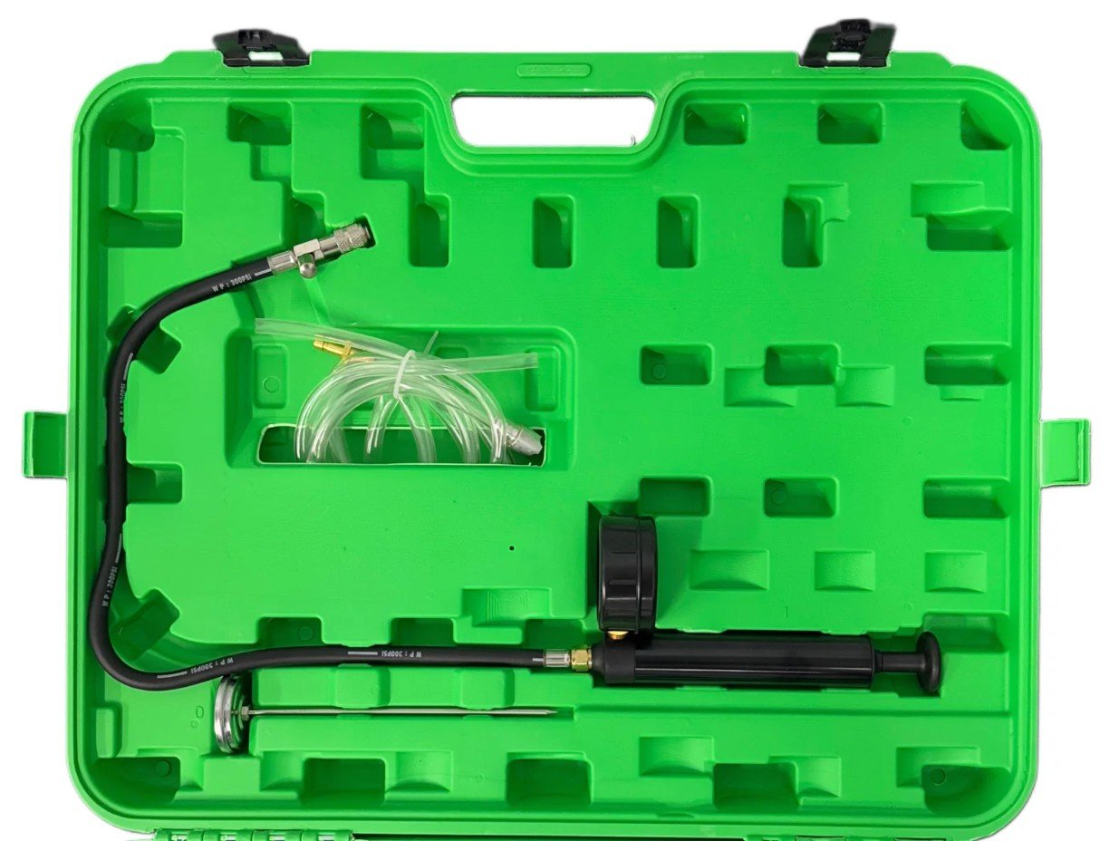 DSD TOOLS 28PC COOLANT SYSTEM PRESSURE TESTER & REFILL KIT DS1838 - Image 3